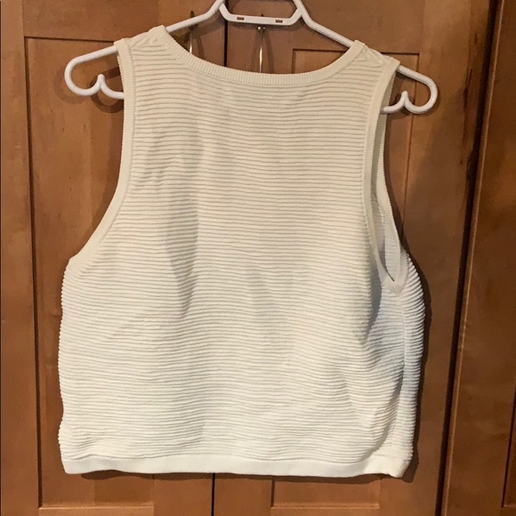 Top - Picture 2 of 2